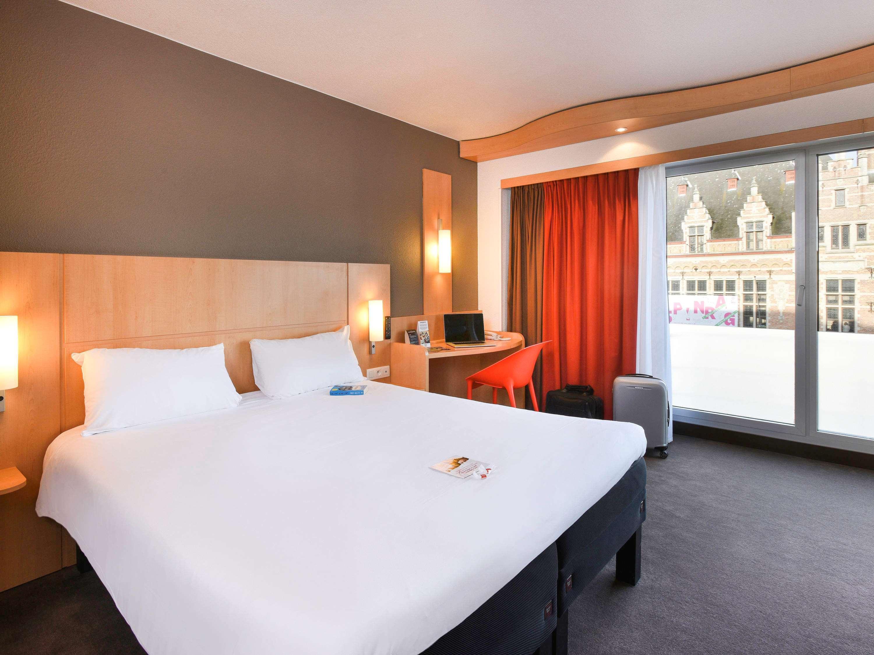 Ibis Kortrijk Centrum Luaran gambar