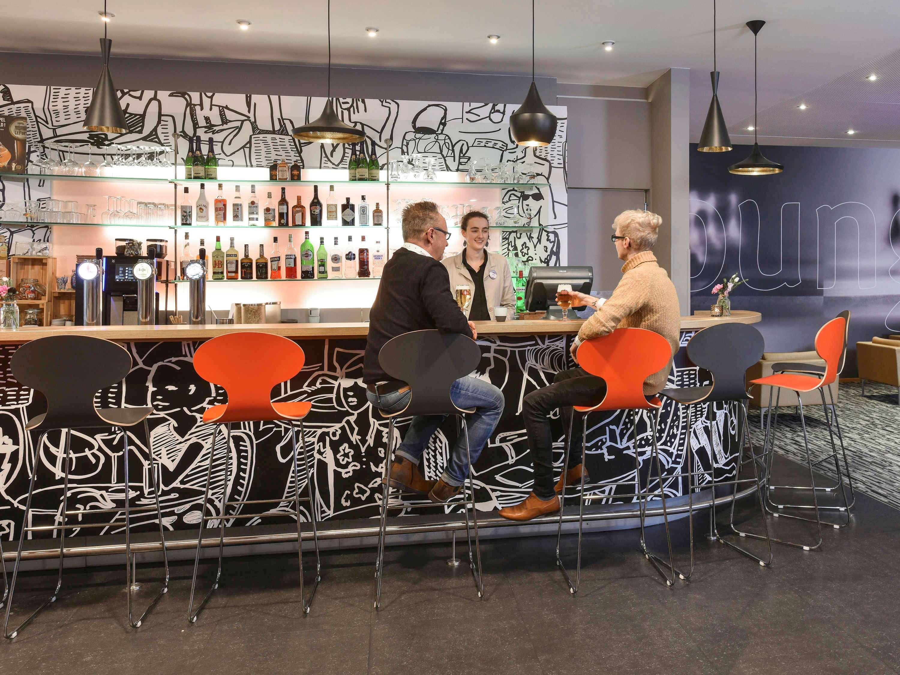 Ibis Kortrijk Centrum Luaran gambar