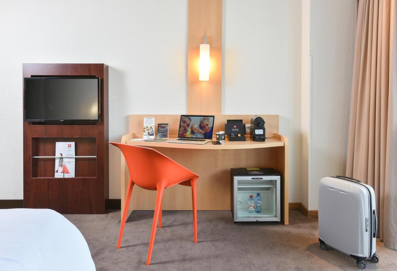 Ibis Kortrijk Centrum Luaran gambar